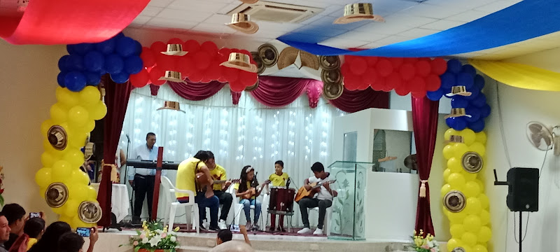 Iglesia Cuadrangular - Iglesia en Barrancabermeja