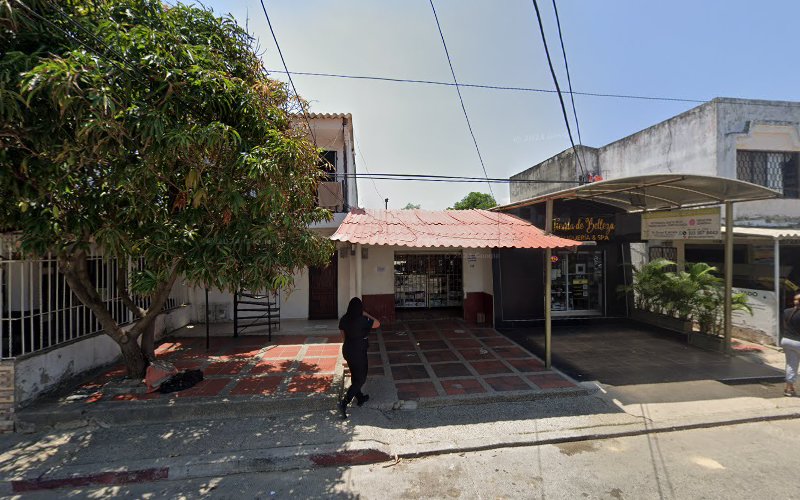 Drogueria Y Variedades La Popular - Farmacia en Barranquilla