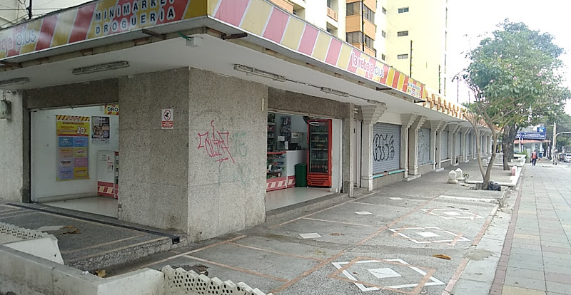 la rebaja Plus No. 17 DROGUERIA Y MINIMARKET Boston Barranquilla - Farmacia en Barranquilla