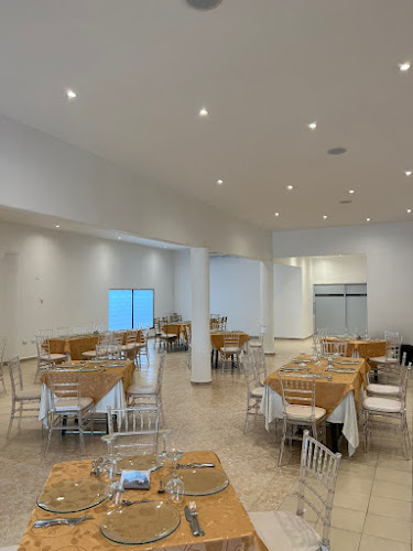 Santa Sazón Resto • Bar - Restaurante en Barranquilla