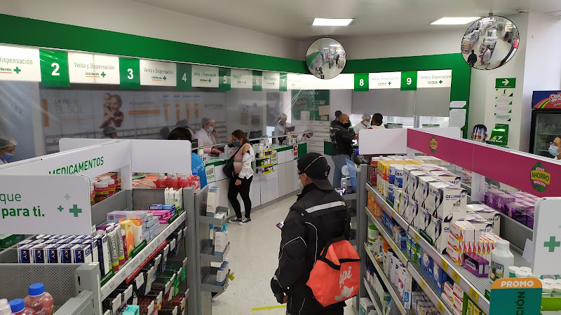 Cruz Verde Clinica Colombia - Farmacia en Bogotá