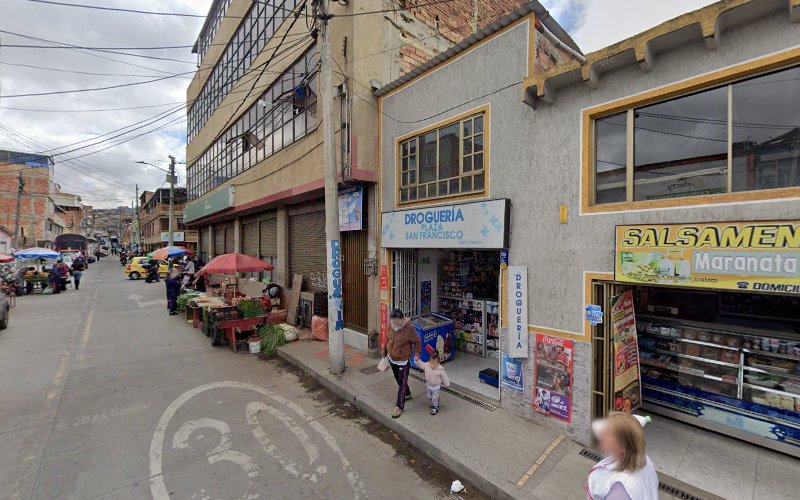 Droguería A &#038; C - Farmacia en Bogotá
