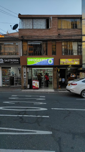 Droguería Altillos De Suba - Farmacia en Bogotá