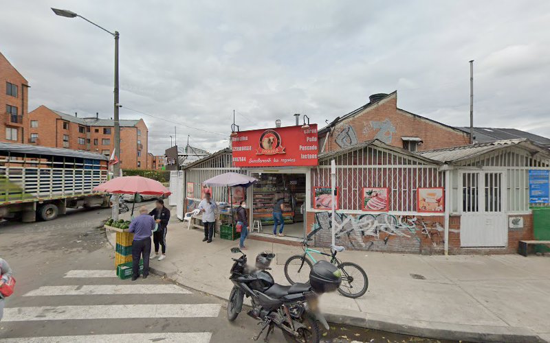 Droguería Arcesfarma Plus - Farmacia en Bogotá