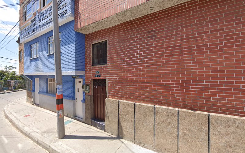 Droguería Clara 5 Menos - Farmacia en Bogotá