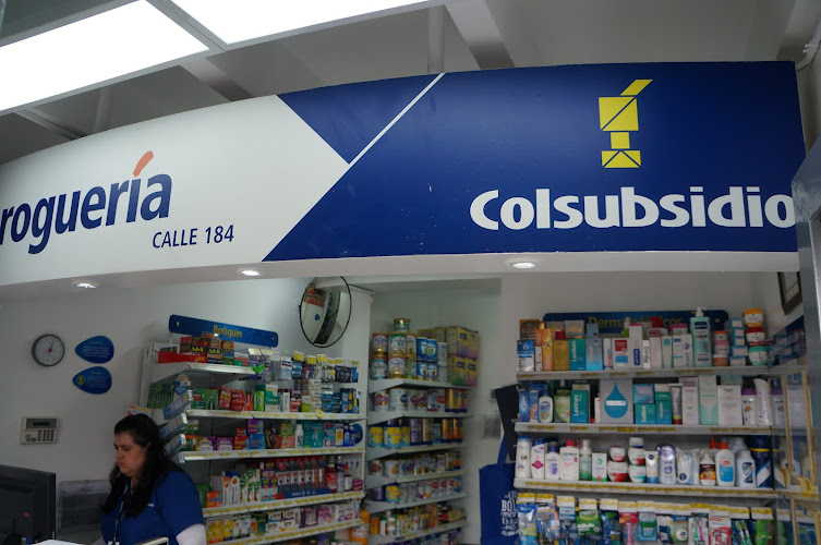 Droguería Colsubsidio Calle 184 - Farmacia en Bogotá