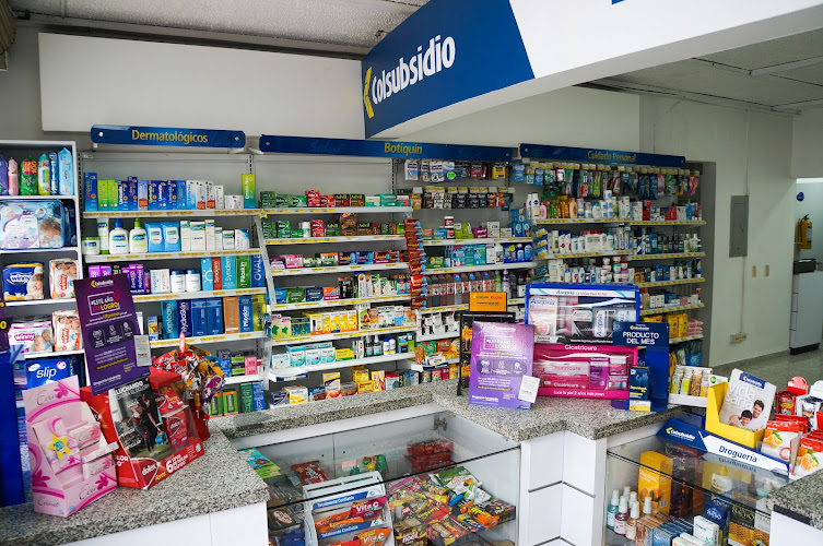 Droguería Colsubsidio Fontibón - Farmacia en Bogotá