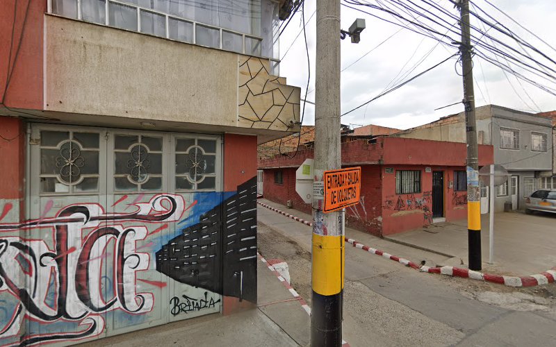 Drogueria Famisalud D Y S - Farmacia en Bogotá