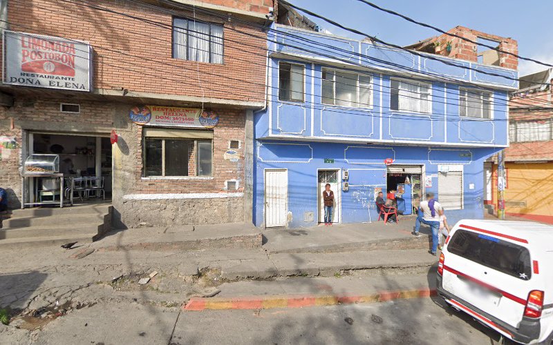 Droguería guacamayas 2 - Farmacia en Bogotá