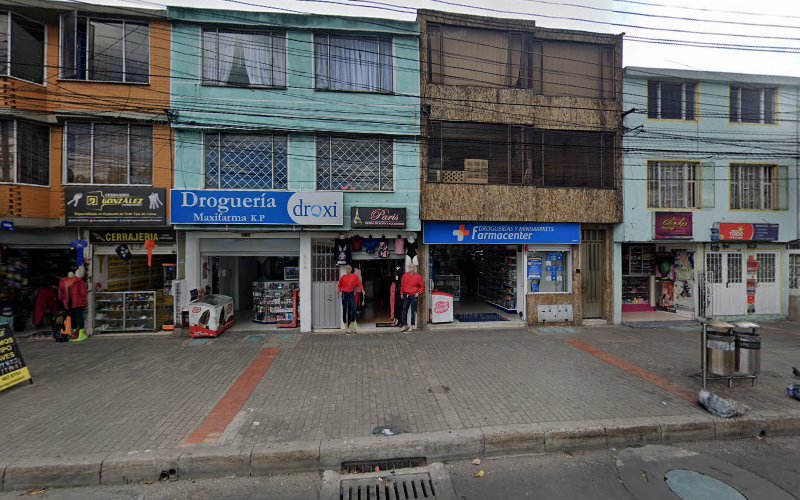 Droguería mini market farmaliz - Farmacia en Bogotá