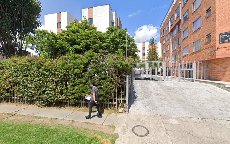 FARMA COMUNAL DROGUERIAS 3 - Farmacia en Bogotá