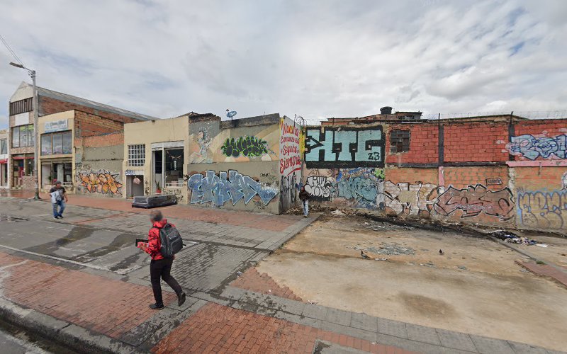FarmaClinica Drogueria - Farmacia en Bogotá