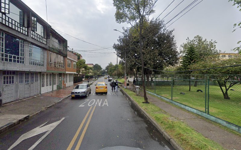 La Farmacia Droguería - Farmacia en Bogotá