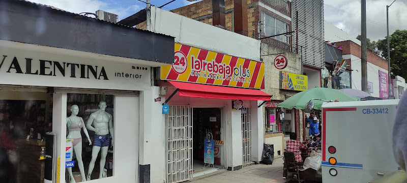la rebaja No. 8 DROGUERIA Fontibon 2 Cra 99 Bogota - Tienda de comestibles, periódicos y medicamentos en Bogotá