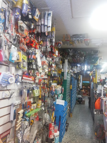 almacén tecnillaves - Ferretería en Bogotá