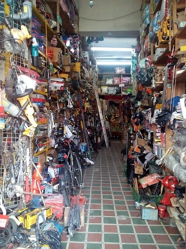 almacen y ferreteria ALVARADO - Ferretería en Bogotá