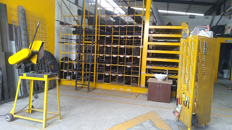 Aseral Y Hierros Ferreteria - Ferretería en Bogotá