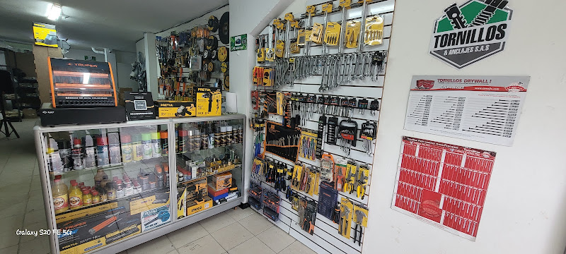Chazos .TORNILLOS Y ANCLAJES S.A.S - Tienda de herramientas en Bogotá