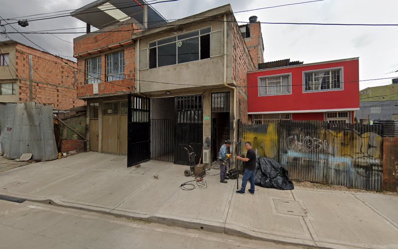 Depósito de ferreteria c.p.r - Ferretería en Bogotá