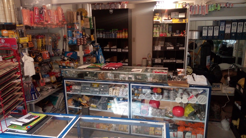 ELECTRICOS Y FERRETERIA LC - Ferretería en Bogotá