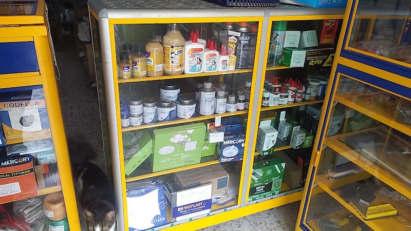 Ferrelectricos el puntillazo - Ferretería en Bogotá