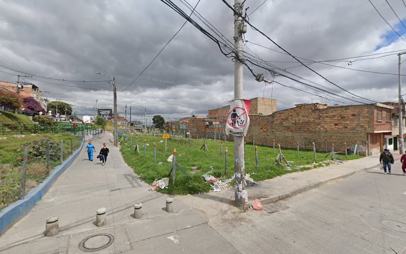 Ferrelectricos Y Cerrajeria Multipunto - Ferretería en Bogotá