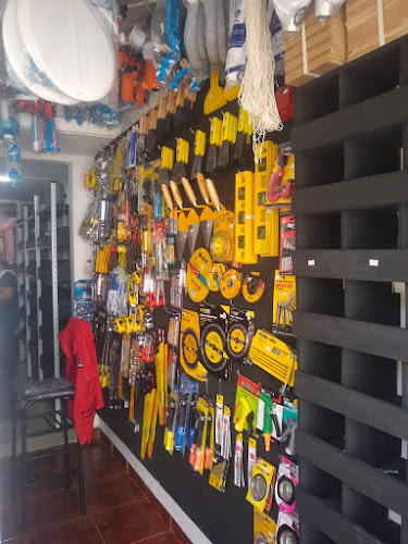 Ferreteria cruz - Ferretería en Bogotá