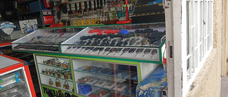 Ferretería Llavescol JG - Ferretería en Bogotá
