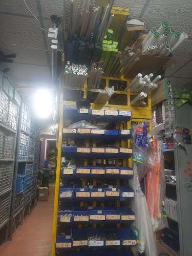 Ferreteria y electricos altamira - Tienda de herramientas en Bogotá