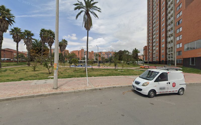 moises - Ferretería en Bogotá