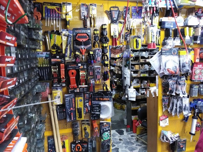 SAGA Tornillos y Herramientas SAS - Ferretería en Bogotá