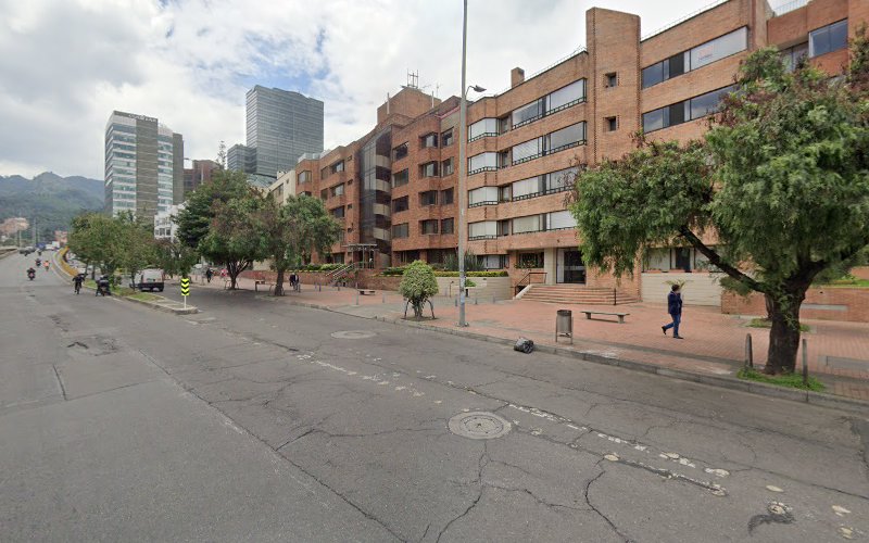 Sumancon S.a.s Ferreteria Y Construccion - Tienda de materiales para la construcción en Bogotá