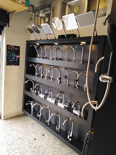 UNIVERSAL DE GRIFOS - Ferretería en Bogotá