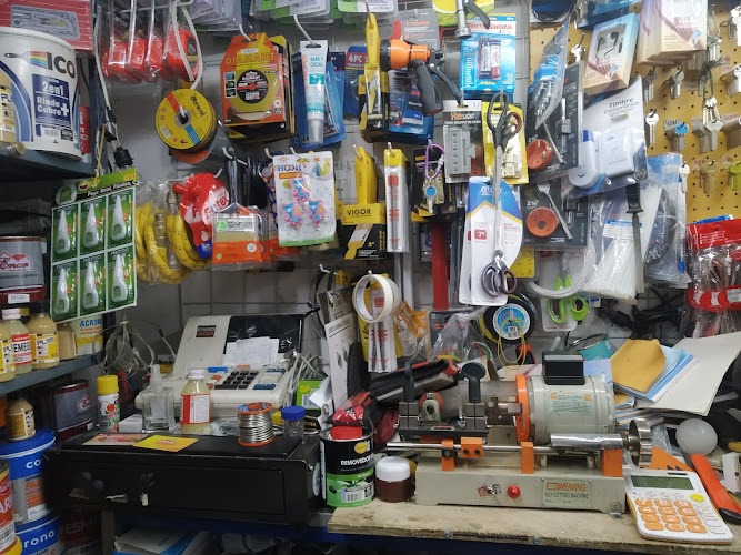 WR Ferretería Eléctricos y Cerrajeria - Ferretería en Bogotá