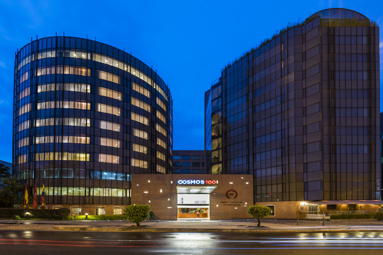 COSMOS 100 Hotel + Centro de Convenciones - Hotel en Bogotá