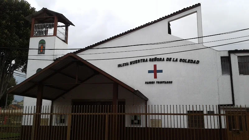 Iglesia de Nuestra Señora de la Soledad (Padres Trinitarios) - Iglesia católica en Bogotá