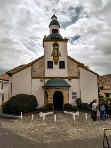 Parroquia Santa Mónica - Iglesia católica en Bogotá