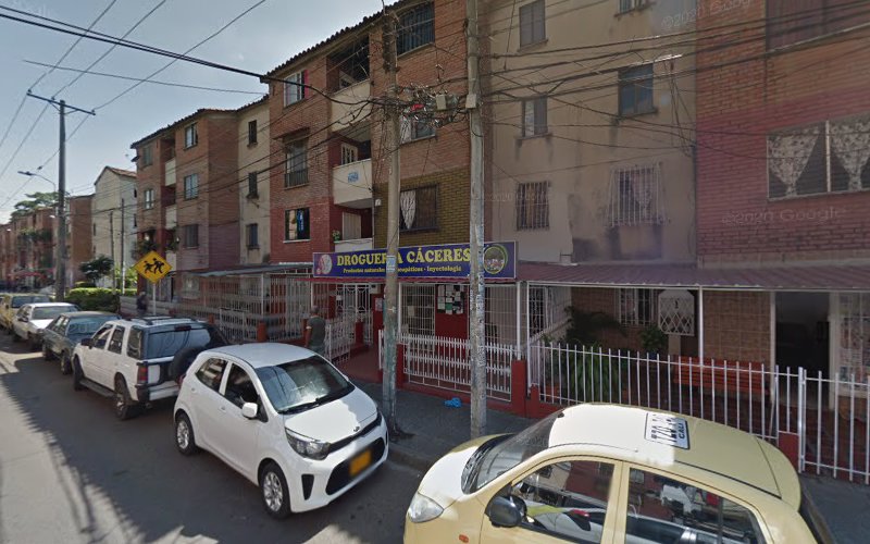 Droguería Cáceres - Farmacia en Cali