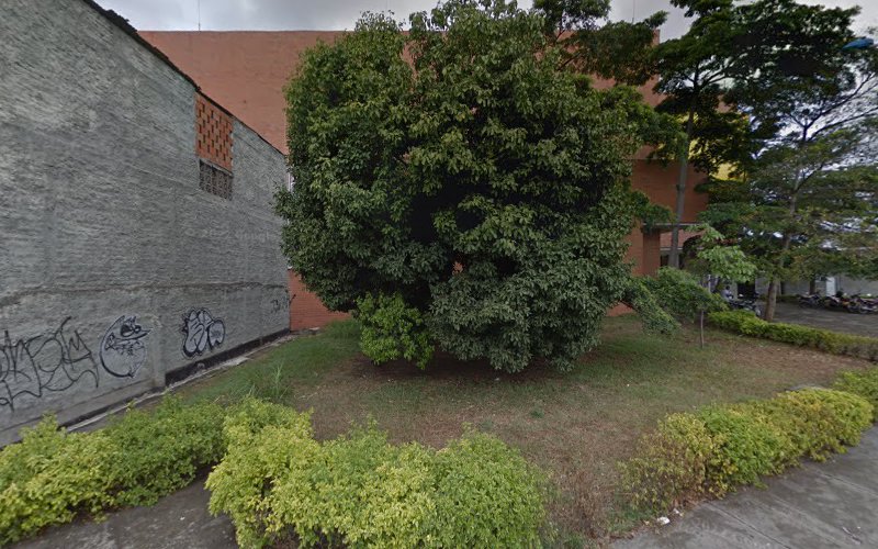 Droguería CAFAM Exito Simón Bolívar - Farmacia en Cali