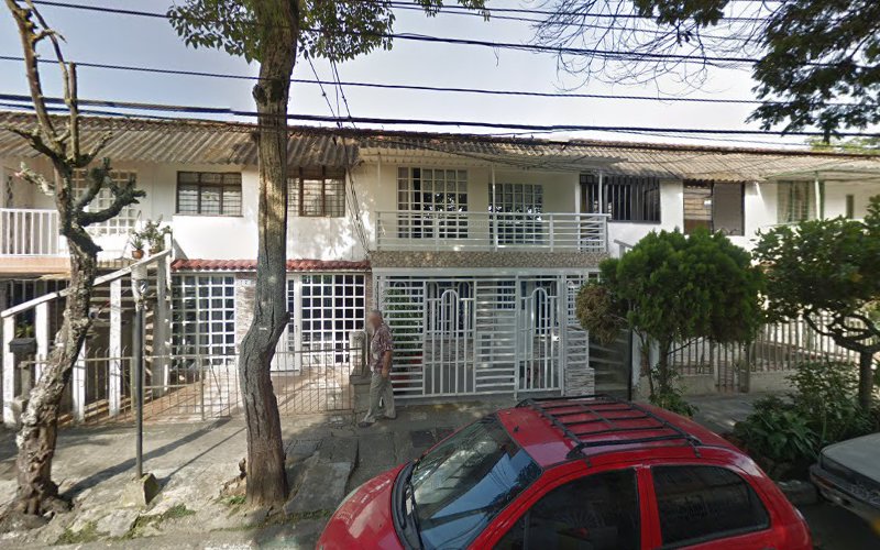 Droguería Caprisur - Farmacia en Cali