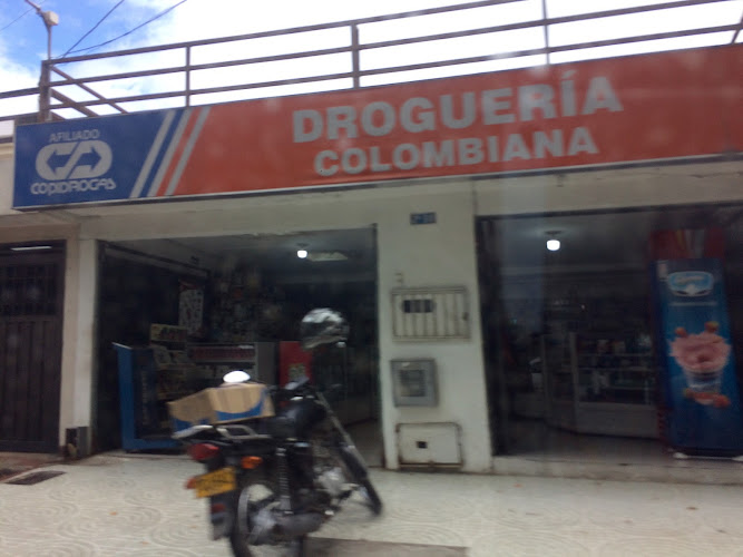 DROGUERÍA COLOMBIANA - Farmacia en Cali