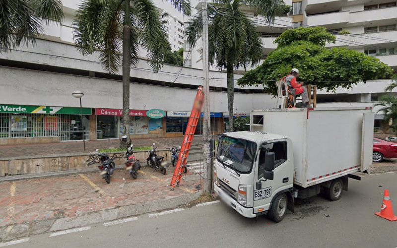 Droguería Comfandi Santa Teresita - Farmacia en Cali
