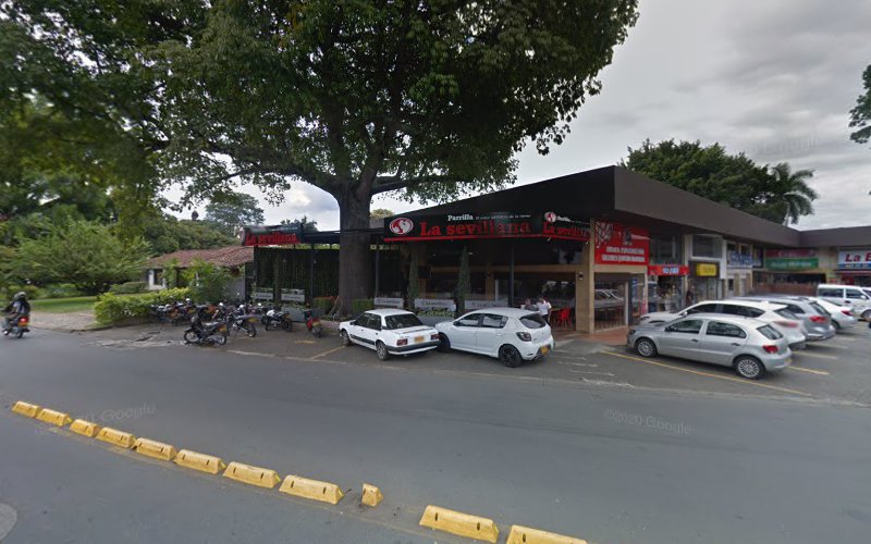 Droguería Comfenalco Ciudad Jardín - Farmacia en Cali