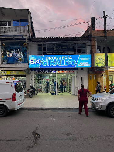 Droguería Giraldo - Farmacia en Cali