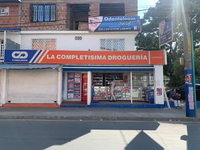 Droguería La Completisima - Farmacia en Cali