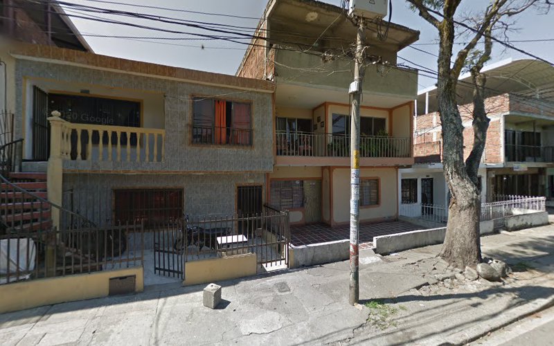 Droguería Menos - Farmacia en Cali