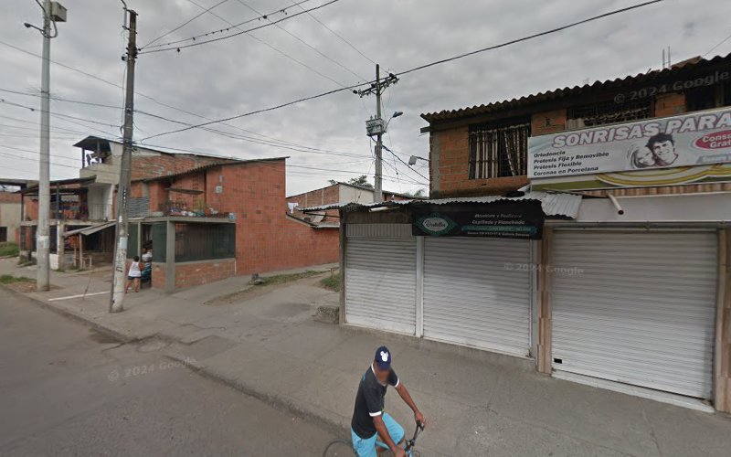 Drogueria salud farma y efecty - Farmacia en Cali