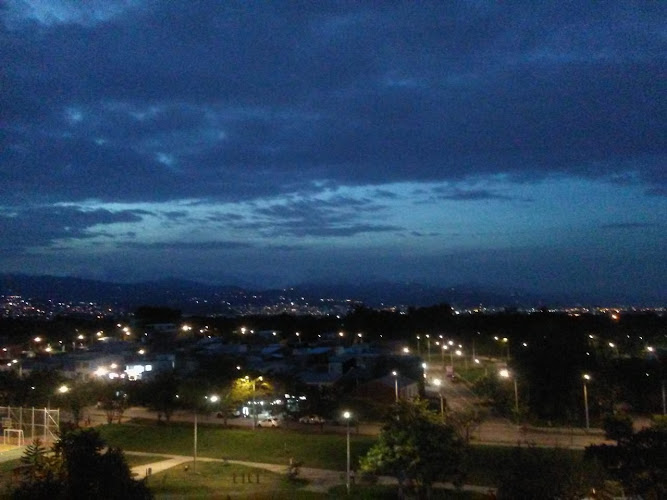 Drogueria y minimarket - Farmacia en Cali