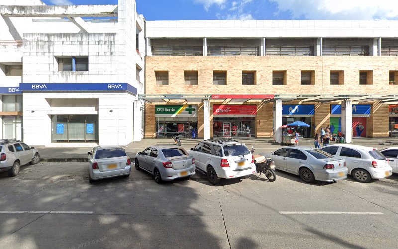 Farmacia Cruz Verde Profesionales - Farmacia en Cali