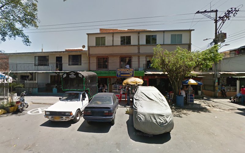 Farmaplus De Occidente Drogueria - Farmacia en Cali
